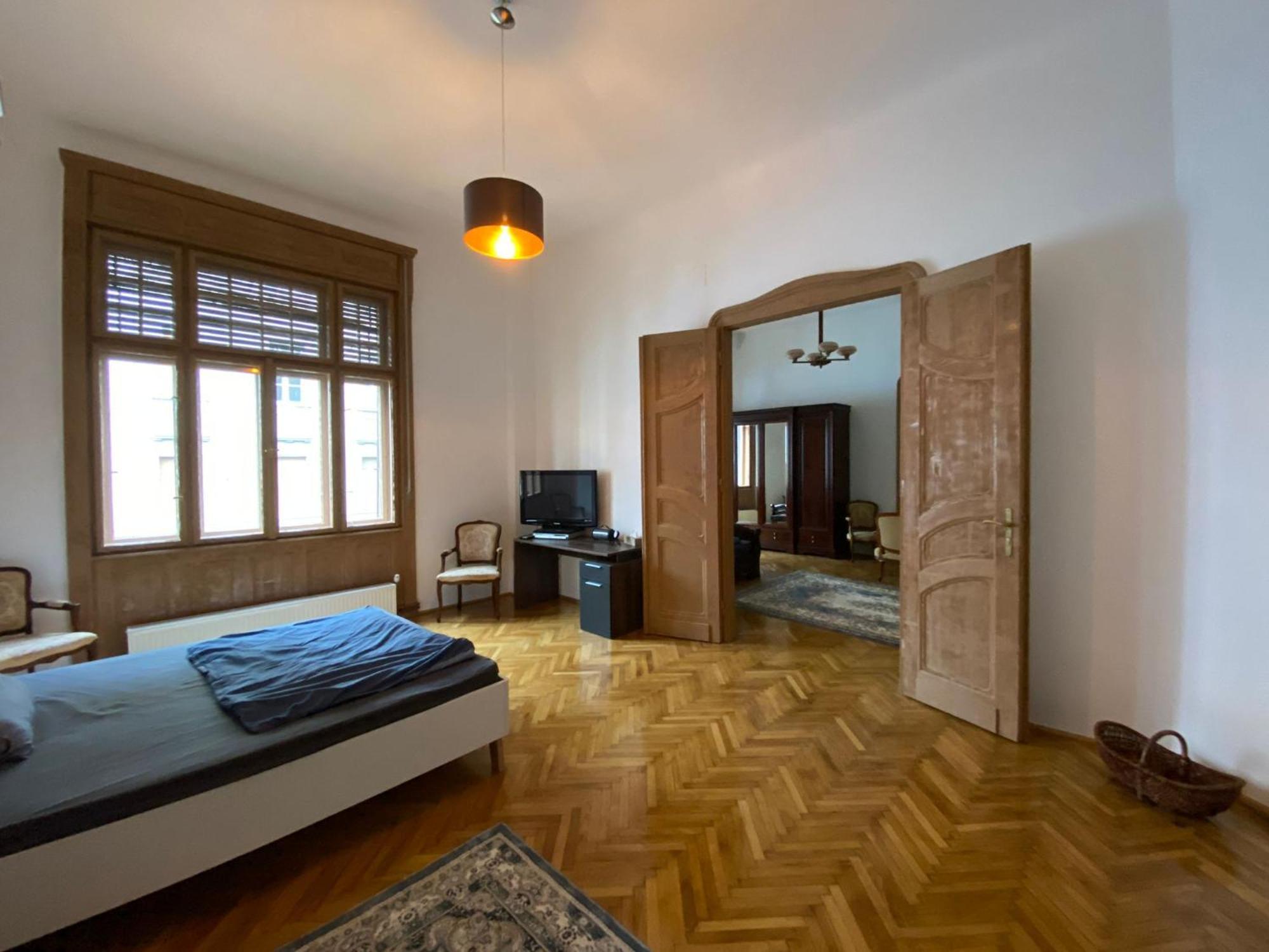 Ultra-Central Apartment In The Loffler Palace Timisoara Bagian luar foto