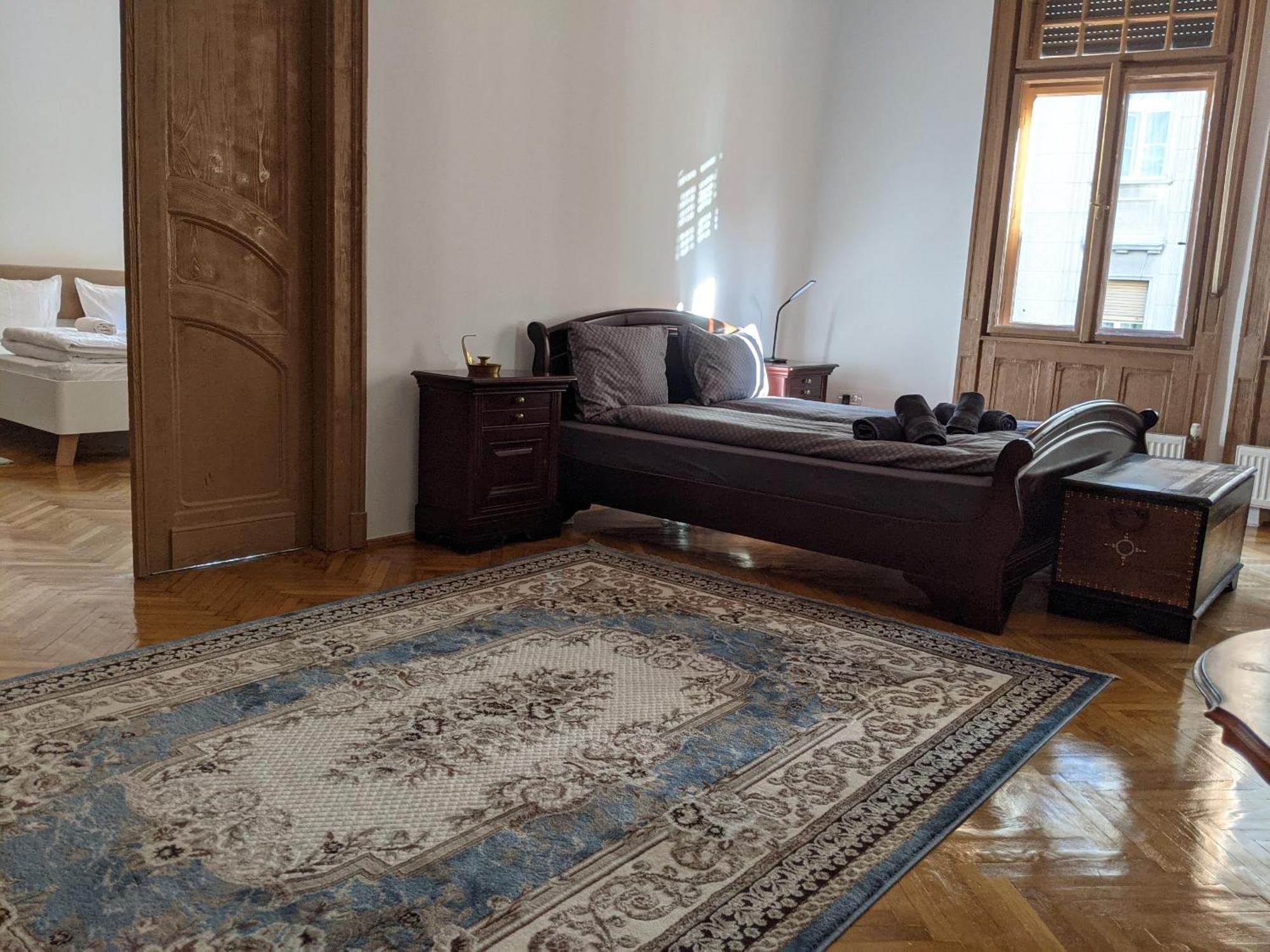 Ultra-Central Apartment In The Loffler Palace Timisoara Bagian luar foto